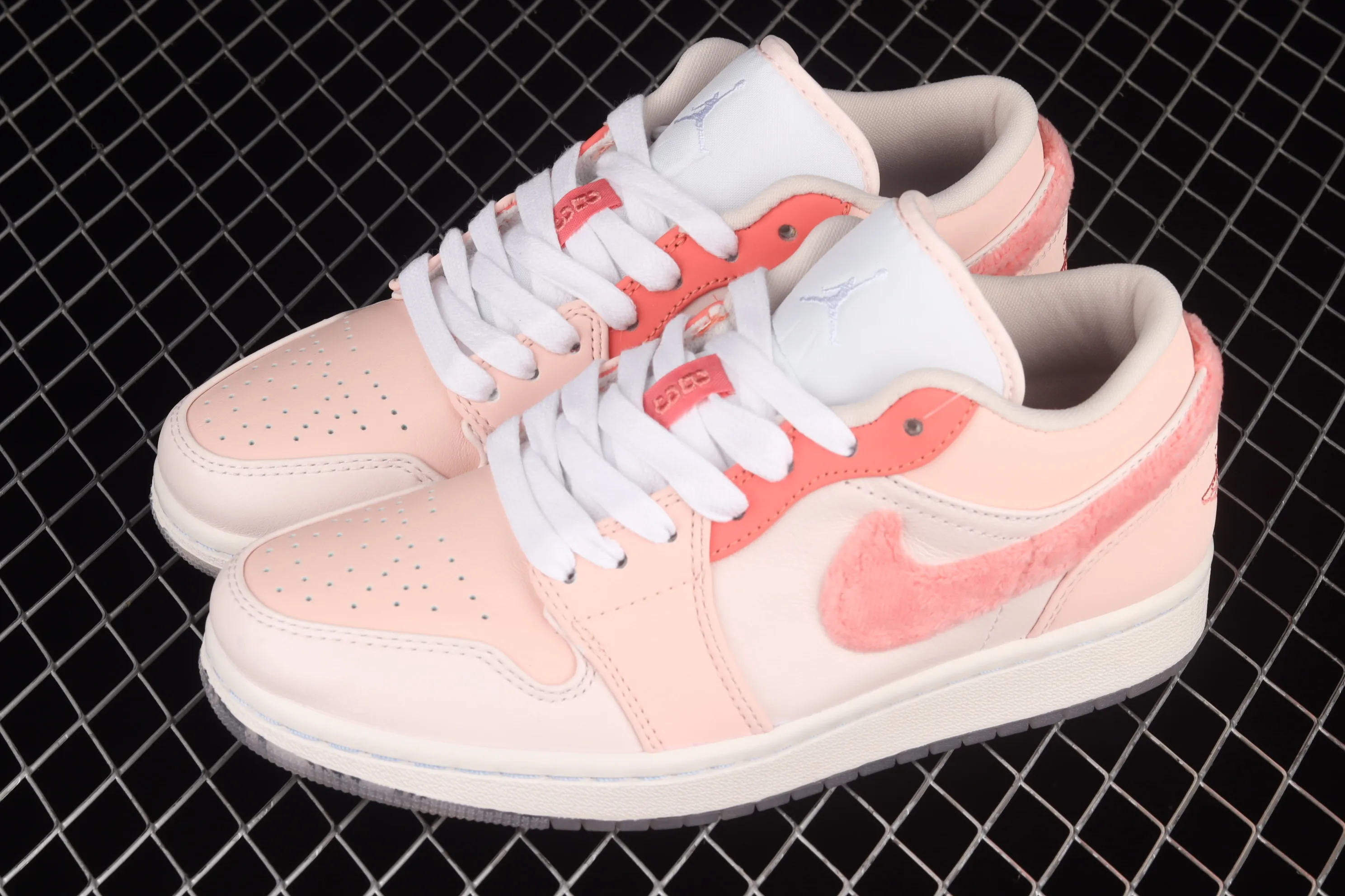 All categories Air Jordan Jordan series basketball shoes Air Jordan 1 Low G version pure original Air Jordan 1 Low AJ1 Joe 1 Second Dimension Valentine's Day low-top retro culture basketball shoes DM5443-666
